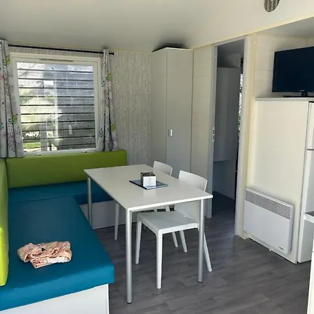 Essentiel 30m2 مكان تخييم *